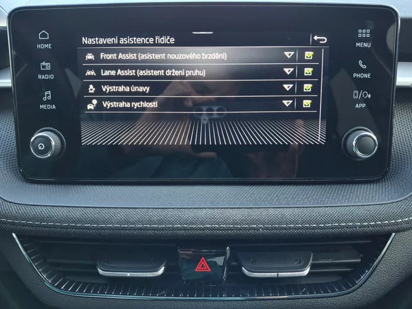 Škoda Fabia Top Selection DSG 1,0TSi 85kW - foto 23