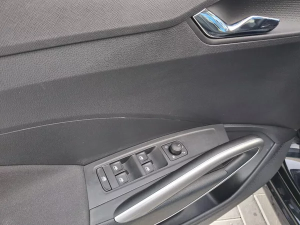Škoda Fabia Top Selection DSG 1,0TSi 85kW - foto 28