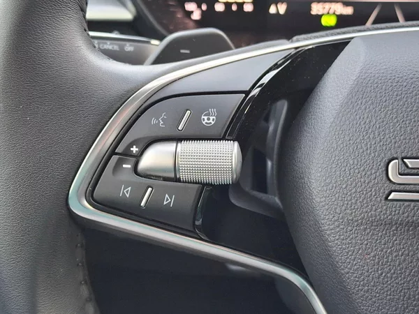 Škoda Fabia Top Selection DSG 1,0TSi 85kW - foto 29