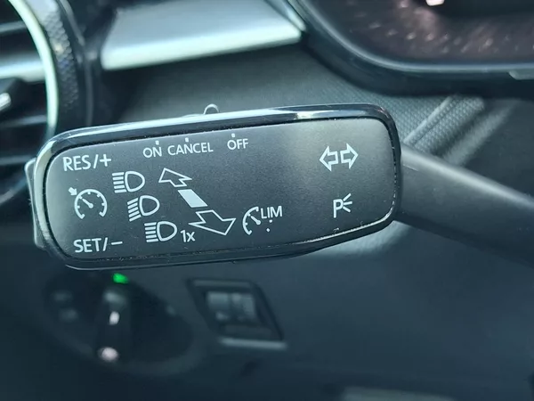 Škoda Fabia Top Selection DSG 1,0TSi 85kW - foto 31
