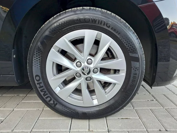 Škoda Fabia Top Selection DSG 1,0TSi 85kW - foto 34