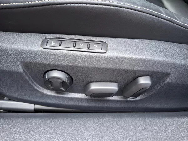 Škoda Superb Combi L&K DSG 4x4 2,0TSi 206kW - foto 10