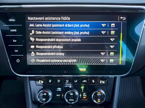 Škoda Superb Combi L&K DSG 4x4 2,0TSi 206kW - foto 28