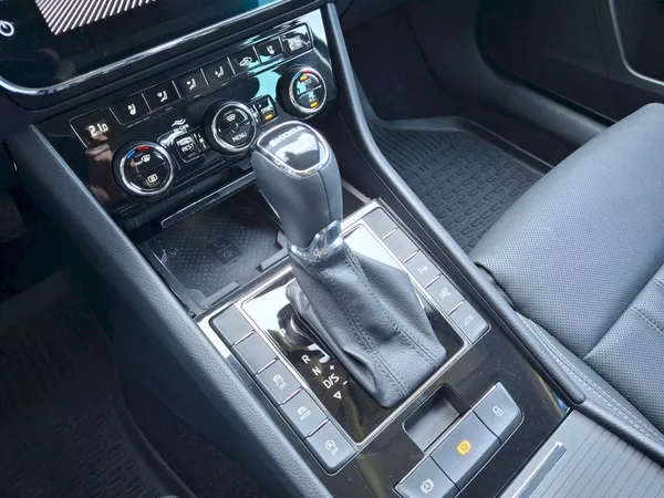 Škoda Superb Combi L&K DSG 4x4 2,0TSi 206kW - foto 7