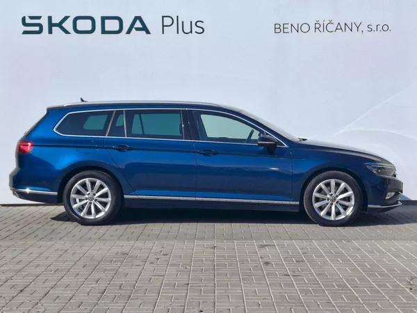 Volkswagen Passat Variant Elegance DSG 2,0TDi 11 - foto 12
