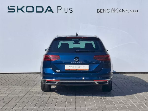 Volkswagen Passat Variant Elegance DSG 2,0TDi 11 - foto 13