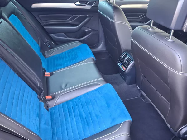Volkswagen Passat Variant Elegance DSG 2,0TDi 11 - foto 15