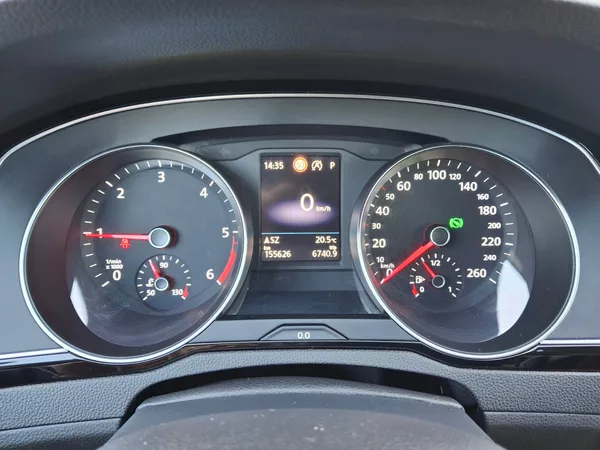 Volkswagen Passat Variant Elegance DSG 2,0TDi 11 - foto 18