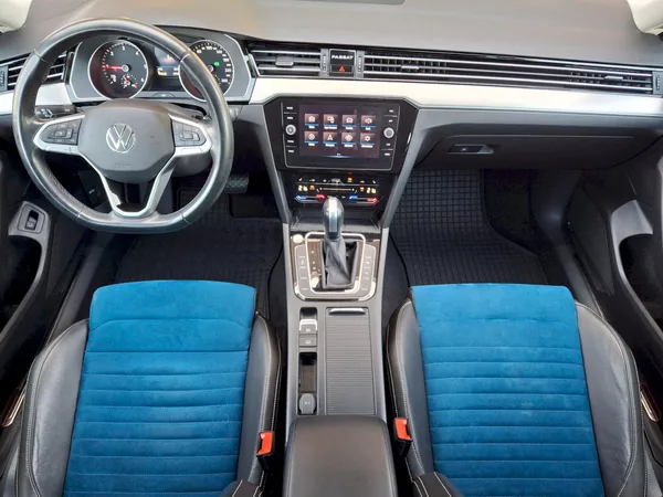 Volkswagen Passat Variant Elegance DSG 2,0TDi 11 - foto 5
