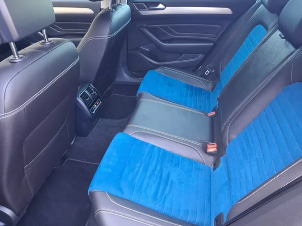 Volkswagen Passat Variant Elegance DSG 2,0TDi 11 - foto 7