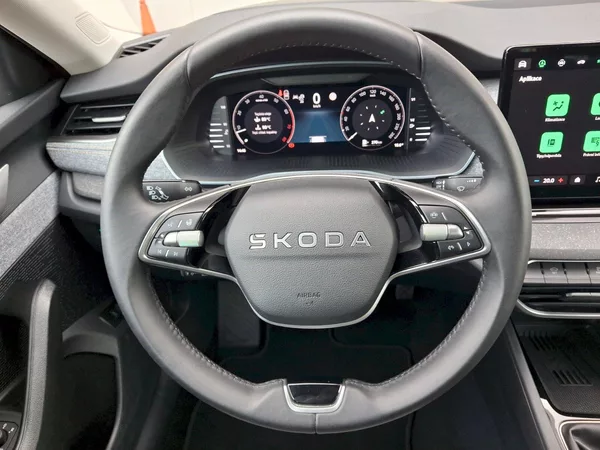 Škoda Octavia Combi Top Selection 1,5TSi 110 - foto 16