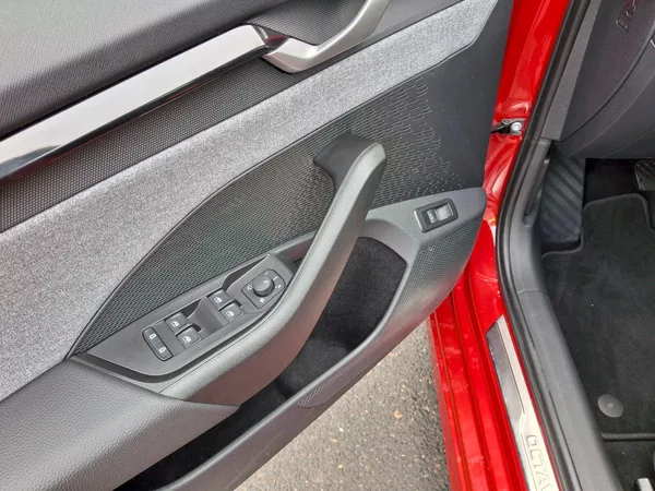 Škoda Octavia Combi Top Selection 1,5TSi 110 - foto 28