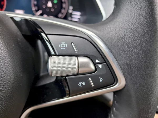Škoda Octavia Combi Top Selection 1,5TSi 110 - foto 30