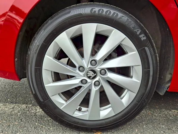 Škoda Octavia Combi Top Selection 1,5TSi 110 - foto 35