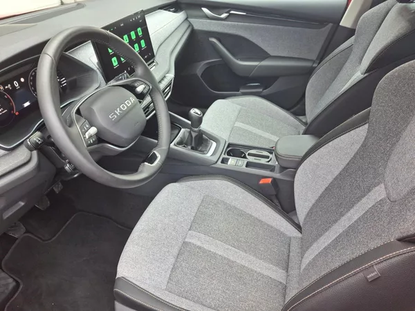 Škoda Octavia Combi Top Selection 1,5TSi 110 - foto 6