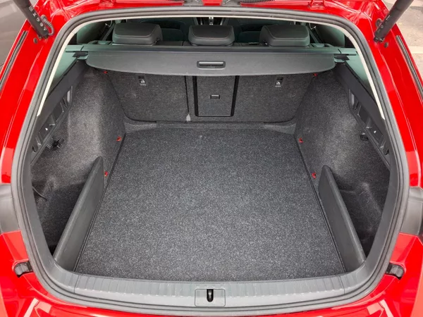 Škoda Octavia Combi Top Selection 1,5TSi 110 - foto 8