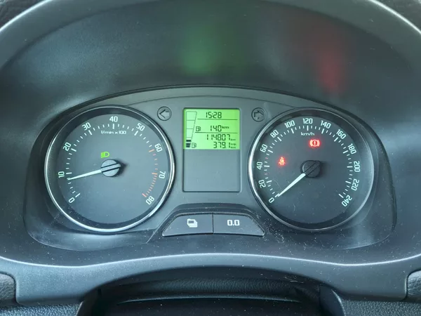 Škoda Fabia Sport 1,2TSi 63kW - foto 16