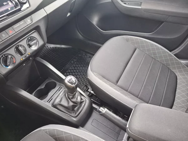 Škoda Fabia Ambition Plus 1,0TSi 70kW - foto 22
