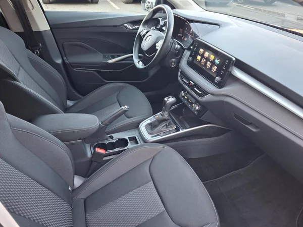 Škoda Fabia Top Selection DSG 1,0TSi 85kW - foto 13