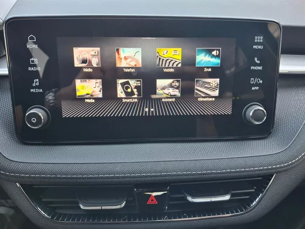 Škoda Fabia Top Selection DSG 1,0TSi 85kW - foto 18