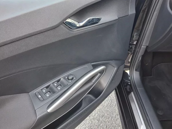 Škoda Fabia Top Selection DSG 1,0TSi 85kW - foto 28