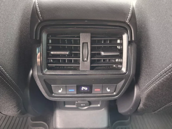 Škoda Karoq Sportline 1,5TSi 110kW - foto 28