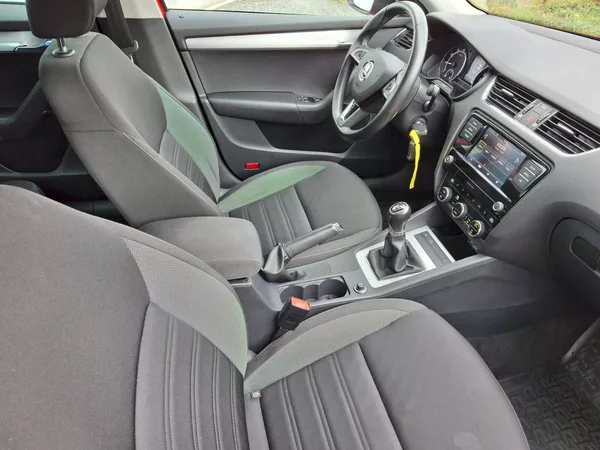 Škoda Octavia Ambition Plus 1,5TSi 110kW - foto 13