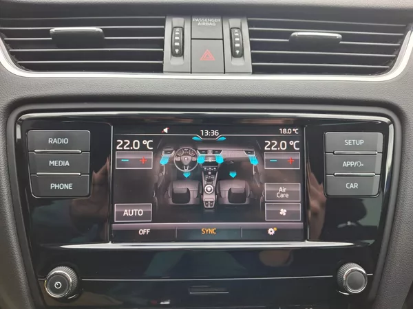 Škoda Octavia Ambition Plus 1,5TSi 110kW - foto 19
