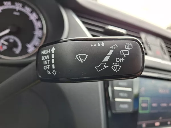 Škoda Octavia Ambition Plus 1,5TSi 110kW - foto 29