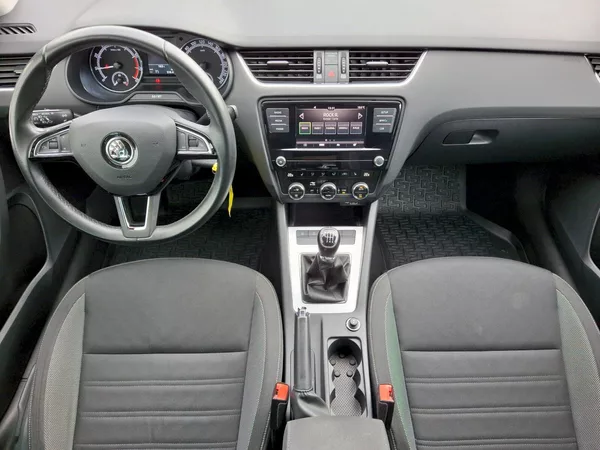 Škoda Octavia Ambition Plus 1,5TSi 110kW - foto 5