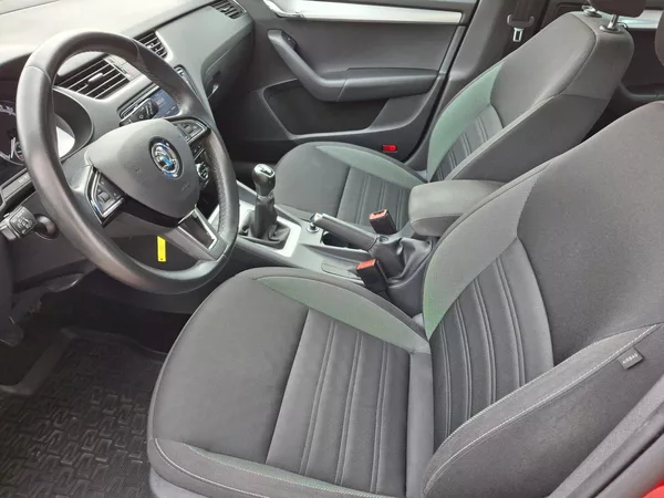 Škoda Octavia Ambition Plus 1,5TSi 110kW - foto 6