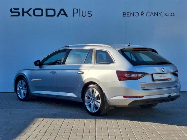 Škoda Superb Combi Style 4x4 2,0TDi 110kW - foto 11