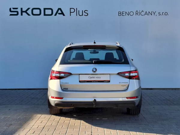 Škoda Superb Combi Style 4x4 2,0TDi 110kW - foto 13