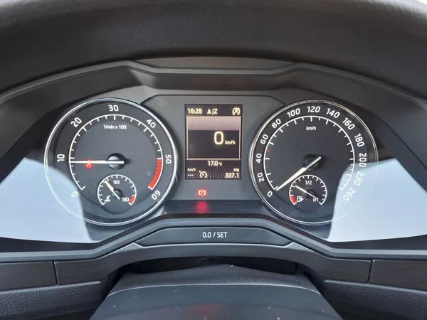 Škoda Superb Combi Style 4x4 2,0TDi 110kW - foto 17