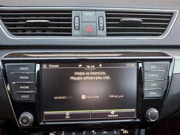 Škoda Superb Combi Style 4x4 2,0TDi 110kW - foto 20