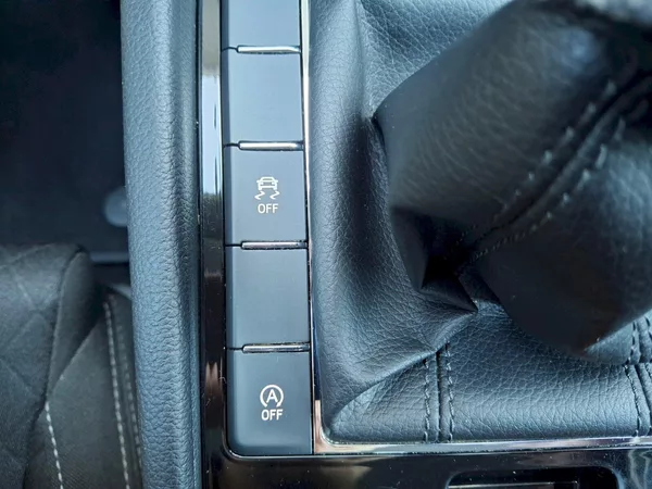 Škoda Superb Combi Style 4x4 2,0TDi 110kW - foto 30