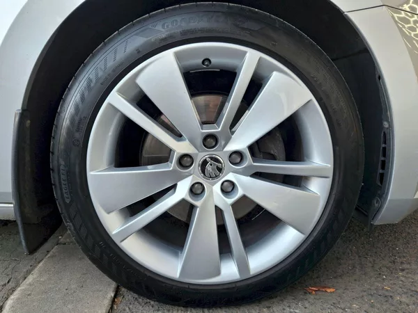Škoda Superb Combi Style 4x4 2,0TDi 110kW - foto 35