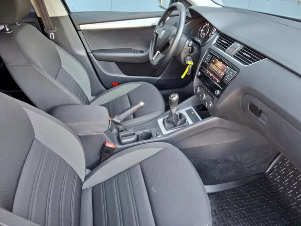 Škoda Octavia Ambition 1,5TSi 110kW - foto 13