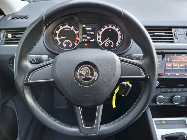 Škoda Octavia Ambition 1,5TSi 110kW - foto 15