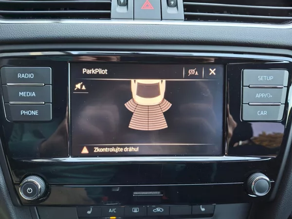 Škoda Octavia Ambition 1,5TSi 110kW - foto 17