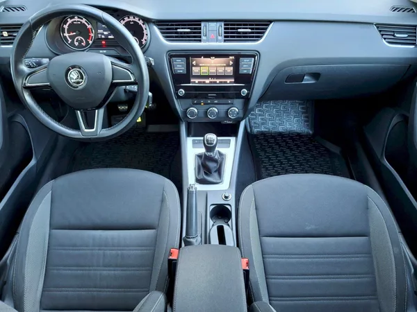 Škoda Octavia Ambition 1,5TSi 110kW - foto 5