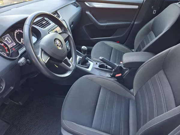 Škoda Octavia Ambition 1,5TSi 110kW - foto 6