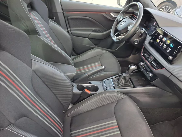 Škoda Kamiq Monte Carlo DSG 1,0TSi 85kW - foto 13