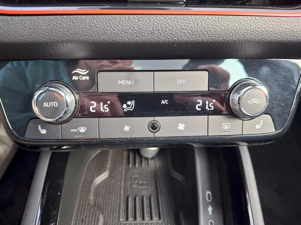 Škoda Kamiq Monte Carlo DSG 1,0TSi 85kW - foto 25
