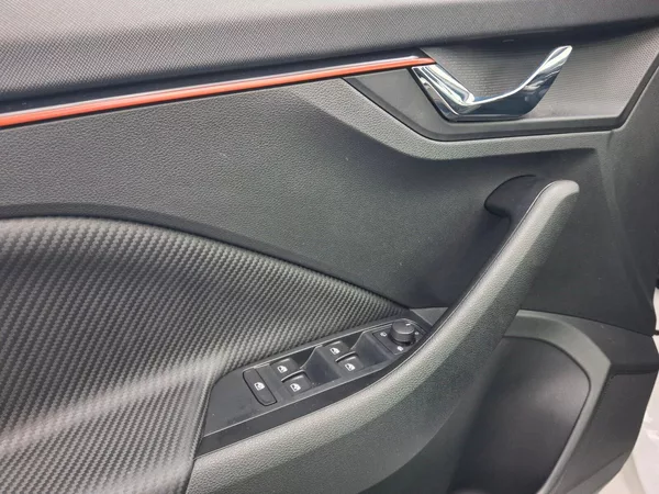 Škoda Kamiq Monte Carlo DSG 1,0TSi 85kW - foto 27