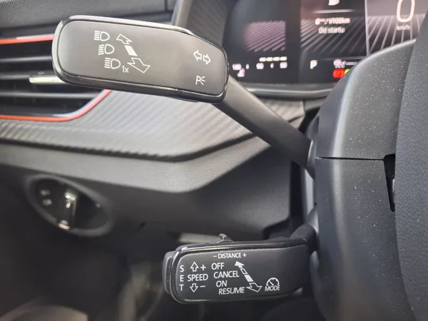 Škoda Kamiq Monte Carlo DSG 1,0TSi 85kW - foto 28