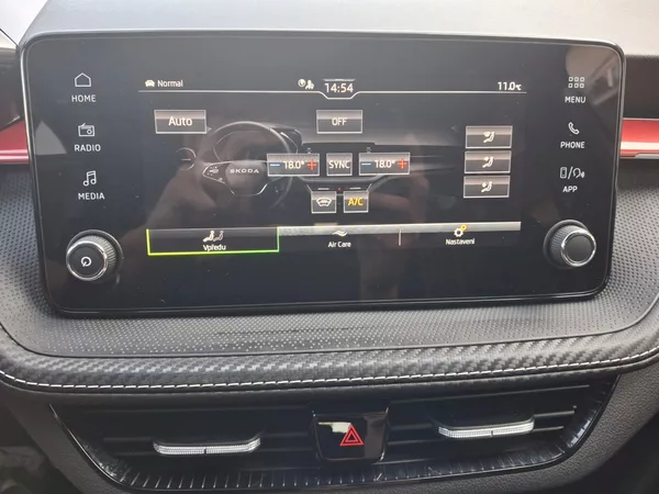 Škoda Fabia Monte Carlo DSG 1,0TSi 70kW - foto 17