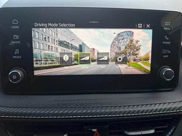 Škoda Fabia Monte Carlo DSG 1,0TSi 70kW - foto 23