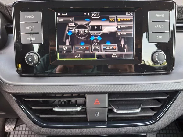 Škoda Kamiq Ambition Fresh 1,0TSi 81kW - foto 22