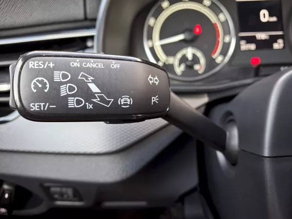 Škoda Kamiq Ambition Fresh 1,0TSi 81kW - foto 29